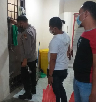  Kapolsek Medan Baru Bagi 50 Kg Singkong Rebus ke Tahanan