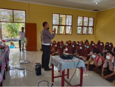  Satlantas Polres Kampar Sosialisasi Tertib Berlalulintas di SMAN 1 Koto Kampar Hulu