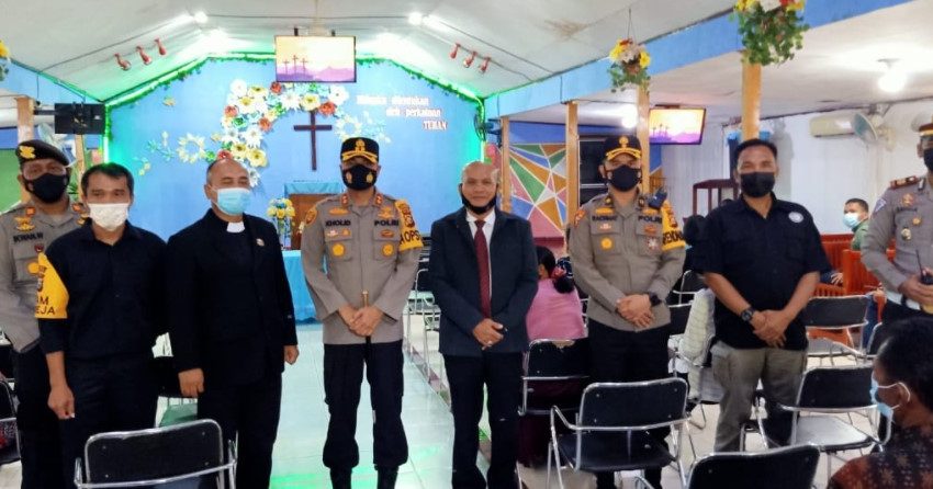  Kapolres Kampar Tinjau Pengamanan Gereja Saat Kegiatan Jumat Agung Jelang Paskah 2021