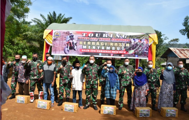  Danrem 023/KS Bersama PJU Touring dan Bakti Sosial Sambut Bulan Ramadhan