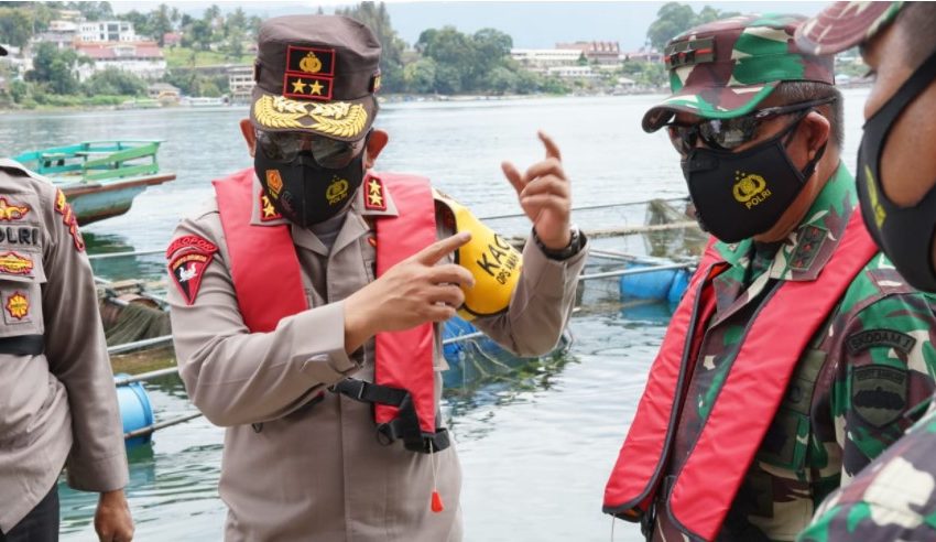 Kapoldasu, Gubsu dan Pangdam I/BB Pimpin Penataan Keramba Jaring Apung di Danau Toba