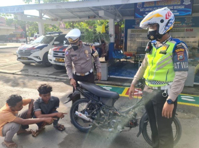  Polres Sergai Patroli Asmara Subuh di Jalan Matapao- Sei Rampah