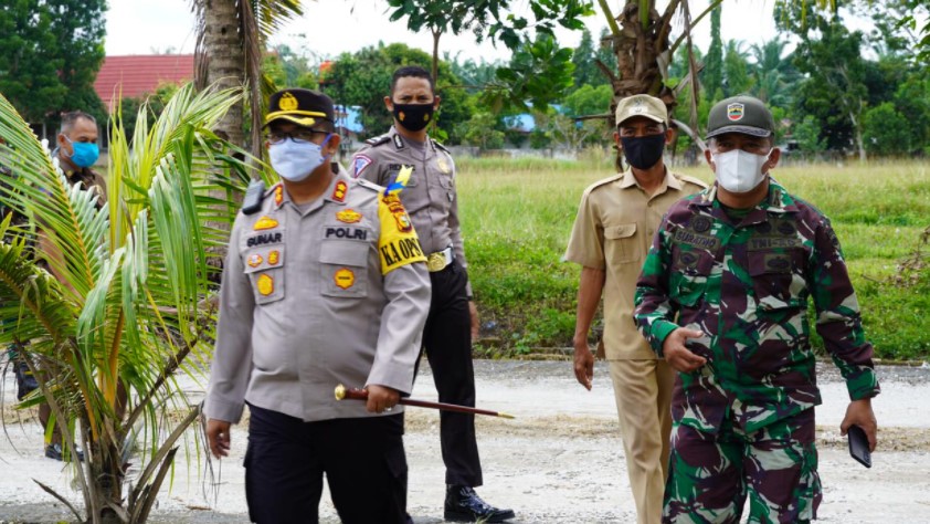  Kapolres Siak Cek Posko PPKM di Kampung Sialang Sakti Kecamatan Dayun