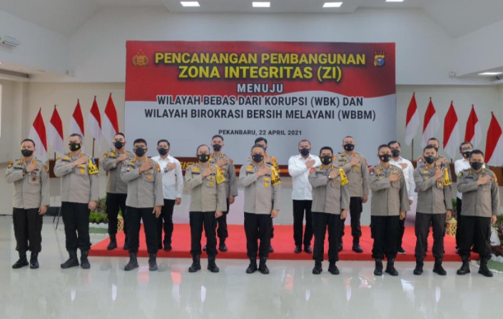  Kapolda Riau Canangkan Pembangunan Zona Integritas 17 Satker Polda Menuju WBK dan WBBM