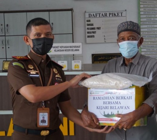  Kajari Belawan Gelar Bakti Sosial di Bulan Suci Ramadhan