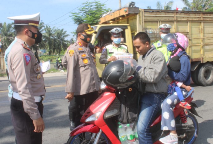 Pastikan May Day Kondusif, Polres Sergai Sekat Kendaraan Bermotor di Wilayah Perbatasan