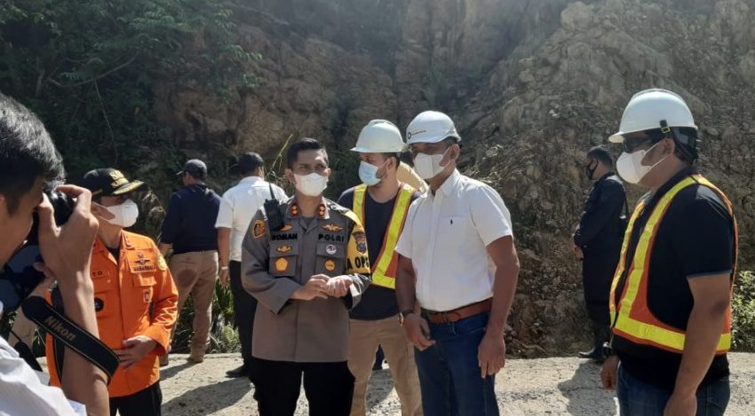  Tim Gabungan Fokus Cari Korban Longsor di Tapanuli Selatan, Kapoldasu Perintahkan Maksimalkan Tim SAR