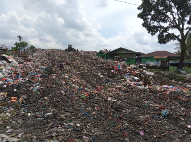  Kadis Lingkungan Hidup Siantar Ajak Masyarakat Disiplin Buang Sampah