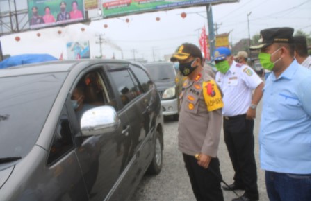  Kapolres Sergai Pimpin Penyekatan Kendaraan Mudik Lebaran