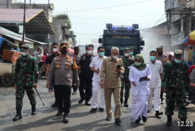  Cegah Covid-19, Forkopimda Batubara Lakukan Penyemprotan Disinfektan Massal