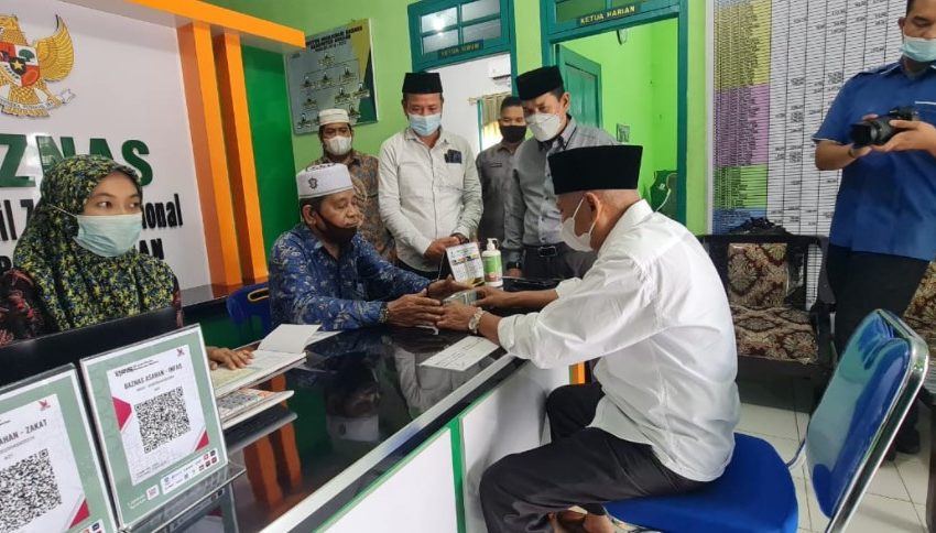  Bupati Asahan Serahkan Zakat Mal di Kantor Baznas