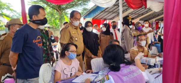  Wabup Asahan Bersama Forkopimda Tinjau Pelaksanaan Vaksinasi Massal di beberapa Puskemas