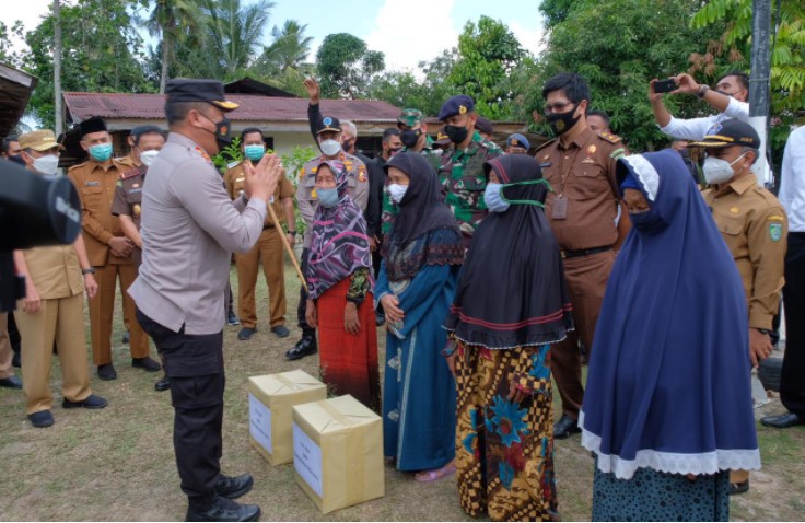  Kapolda Riau: “Posko PPKM Wujud Negara Hadir Sebagai Ujung Tombak Penanganan Covid-19”