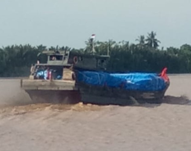 Tim Gabungan Pol Airud Polres Labuhanbatu Gagalkan Penyeludupan Puluhan Karung Bal Monza Ilegal