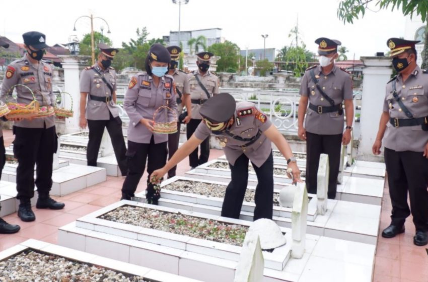  Polres Rokan Hilir Ziarah Ke Makam Pahlawan Kesuma Bakti