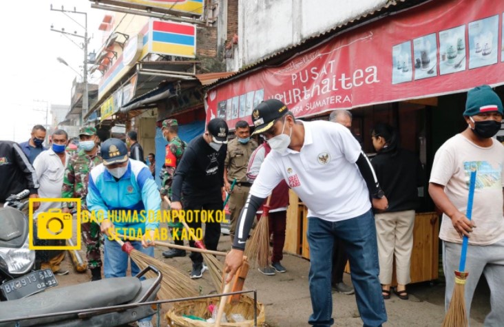  Wabup Karo Gelar Jumat Bersih di Kota Kabanjahe