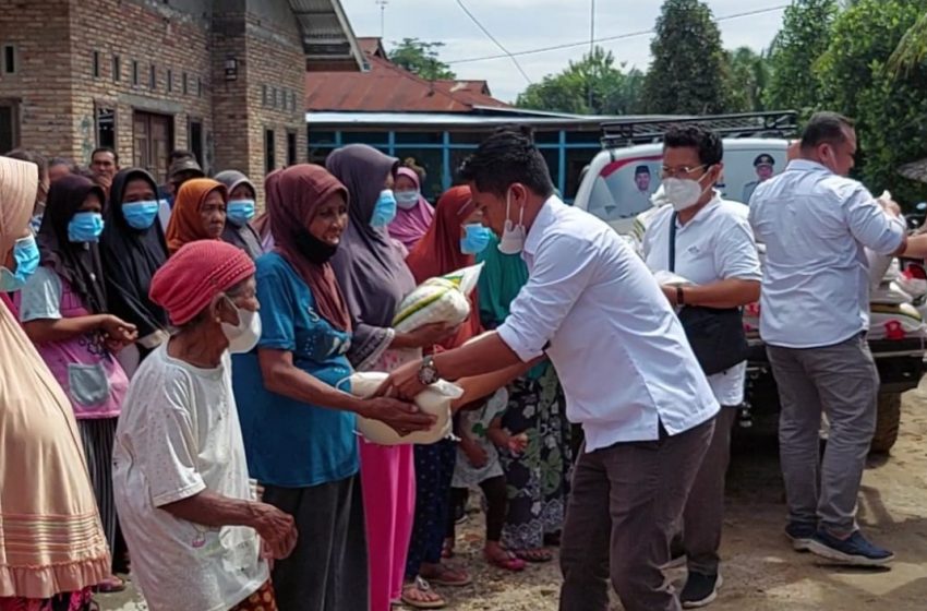  Tim Kadin Batubara Kunjungi Warga Terdampak Banjir dan Bagikan Sembako