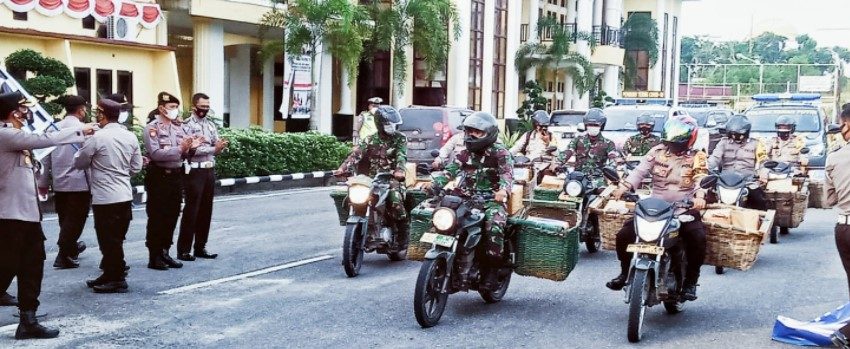  Polres Rokan Hilir Salurkan Bansos PPKM Darurat