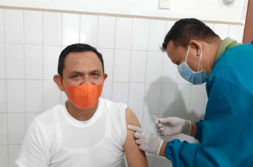  DPRD Sumut Fraksi Komisi A Hendro Susanto dan Abdul Rahman Siregar Ikut Serta Vaksinasi