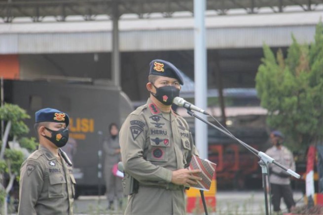  Dansat Brimob Poldasu Pimpin Upacara Latihan Pra Ops PAM Pilkada dan Daerah Rawan BKO Polda Papua