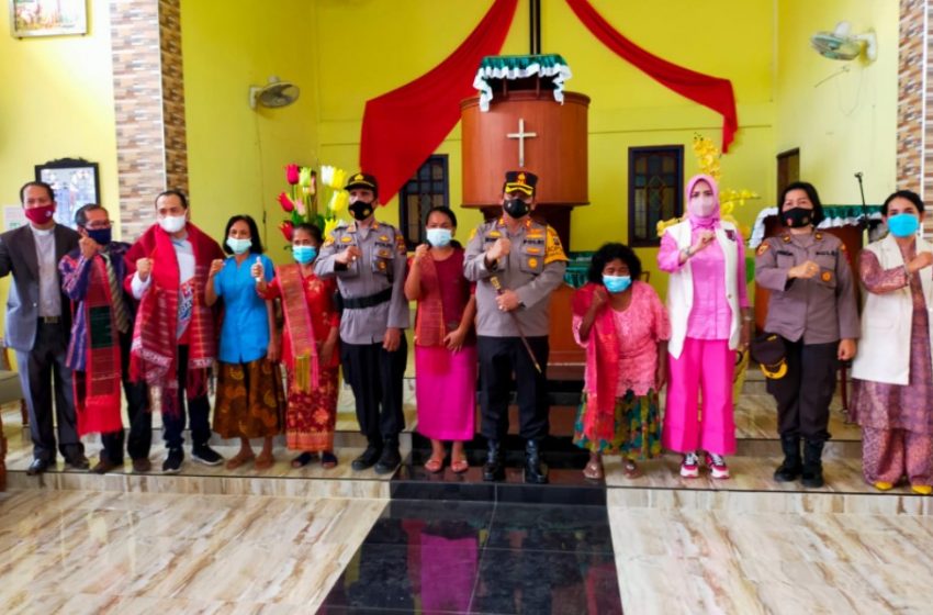 Bupati dan Kapolres Batubara Salurkan Sembako Kepada Pengurus 7 Gereja GKPI