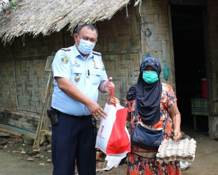 Rutan 1 Medan Berbagi Sembako Kepada Warga Terdampak Covid-19