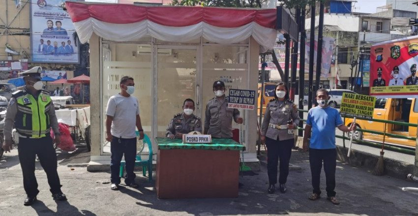  Polsek Medan Area Cek Posko PPKM Pasar Tradisional Sukaramai