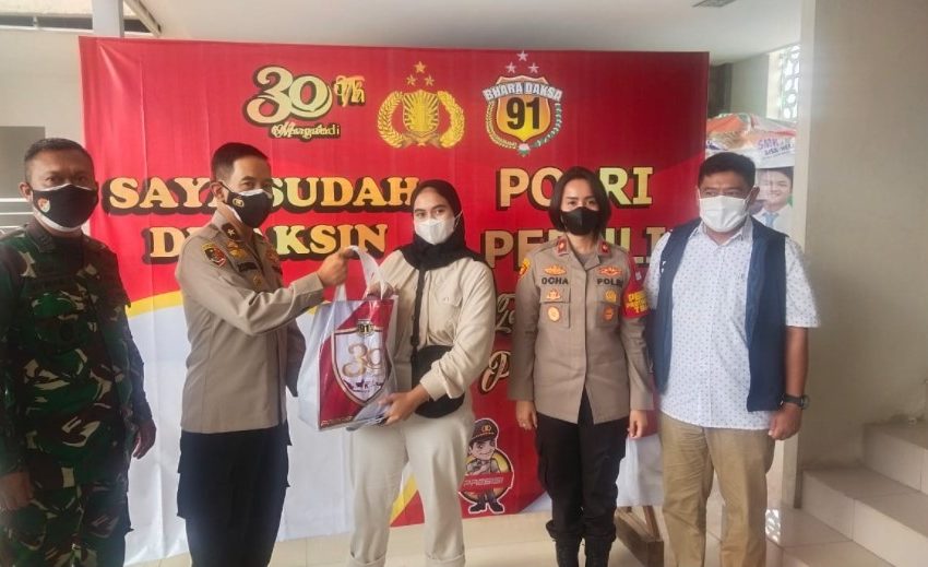  Alumni Akpol 91 Bharadaksa Gelar Peduli Gebrak Vaksinasi dan Pemberian Baksos Presisi