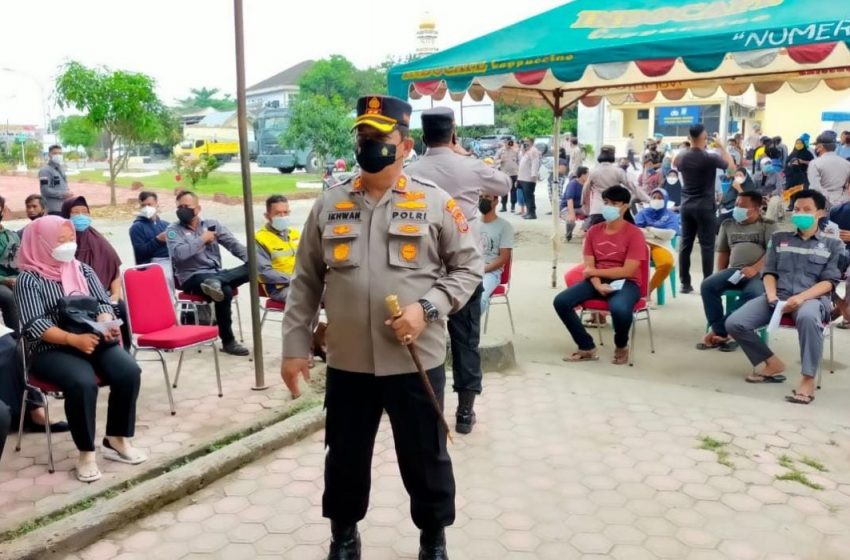  Masyarakat Batubara Berbondong-Bondong Datangi Polres Untuk Minta Divaksin