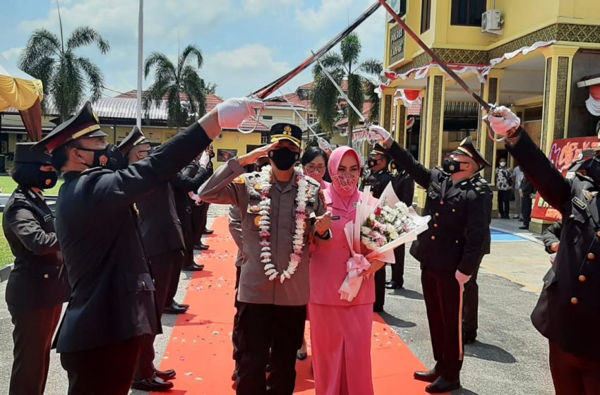  Pisah Sambut Kapolres Kampar Berlangsung Khidmat dan Haru