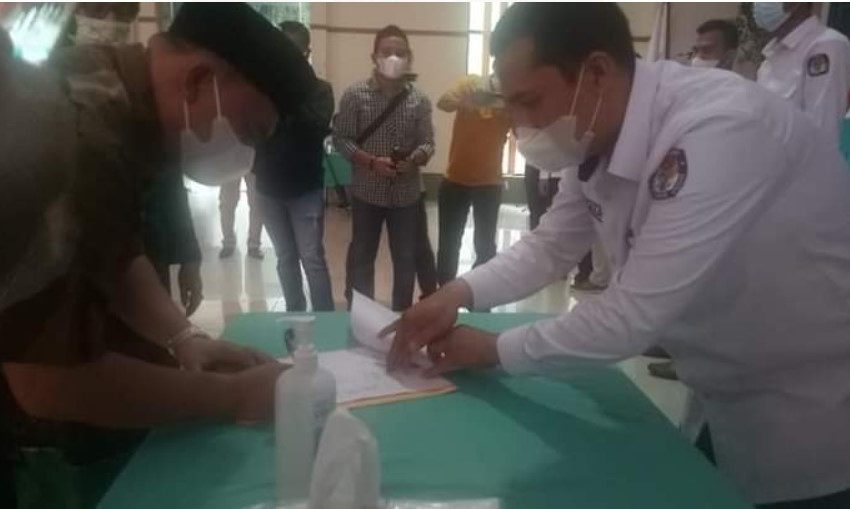 Sekda Labuhanbatu Hadiri Rapat Pleno Penetapan Bupati-Wakil Bupati Terpilih