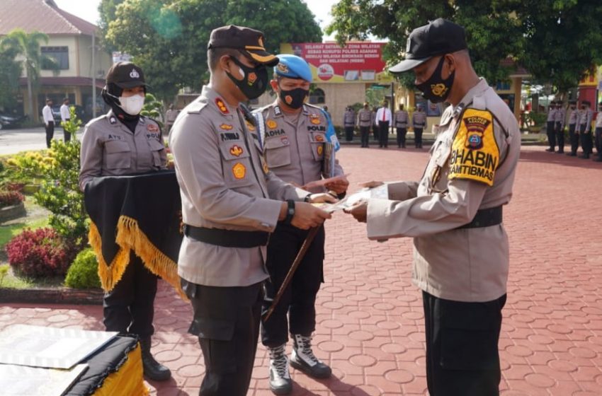  Kapolres Asahan Berikan Apresiasi dan Reward Kepada Aiptu Mahmudin Yang Tetap Melayani Warganya di Tengah Meningkatnya Angka Covid-19