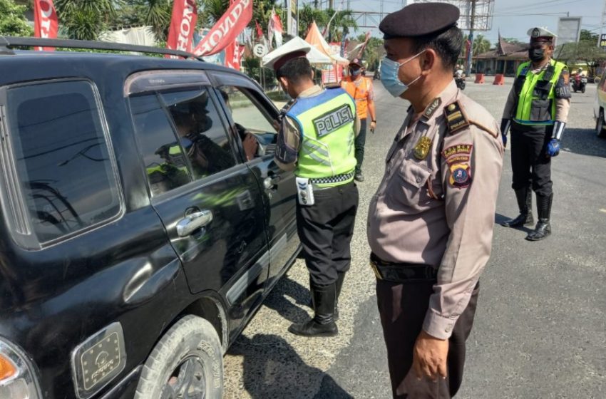  Polres Sergai Laksanakan Kegiatan Pos Penyekatan Dalam Rangka Penerapan PPKM Level 3