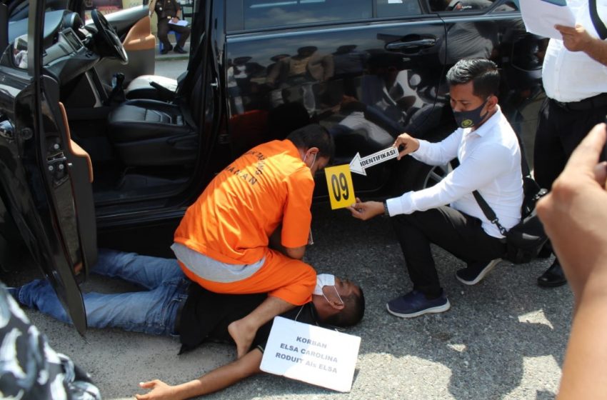  Tim Penyidik Polres Kampar dan Polsek Tapung Rekonstruksi Pembunuhan di Kebun Sawit