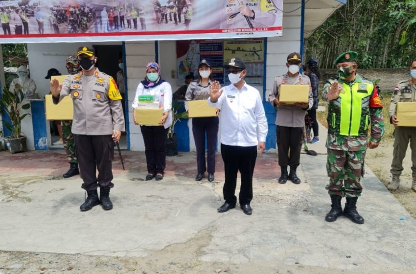  Kapolres Simalungun dan Wakil Bupati Cek Langsung Posko Penyekatan