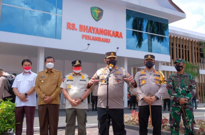  Kunjungi Vaksin Center, Wakapolri Tinjau Vaksinasi Dan Berikan Bantuan Masyarakat