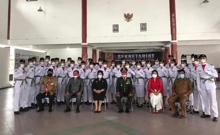  Bupati Karo Kukuhkan Paskibraka Pengibar dan Penurunan Bendera HUT Kemerdekaan RI