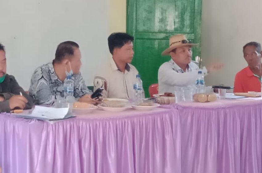  Puluhan Petani Kelompok TIR Rapat di Balai Desa Tebing Tinggi