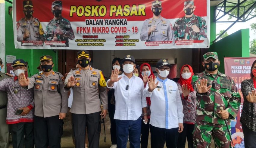  Kapolres dan Forkopimda Simalungun Gelar Vaksinasi Massal di Pasar Baru Serbelawan