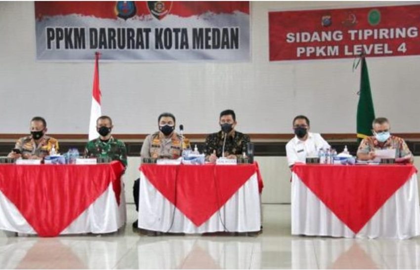  Wali Kota Medan Pimpin Rapat Sinkronisasi Data Vaksin Bersama TNI-Polri