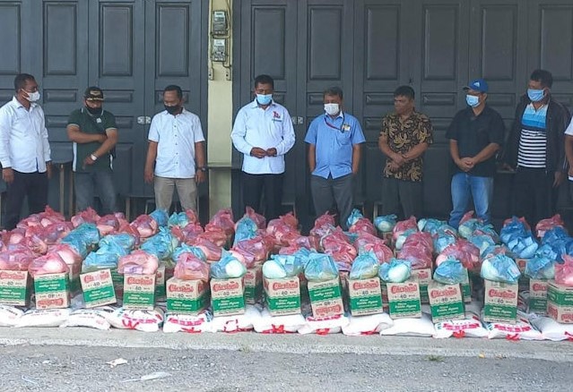  Polresta Deliserdang Bagikan 120 Paket Sembako dari Kapolda Sumut Untuk Para Buruh