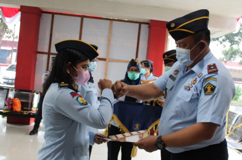  Rutan 1 Medan Kanwil Kemenkumham Sumut Laksanakan Apel Pelepasan Pegawai Promosi Jabatan dan Penyerahan Tanda Penghargaan Pegawai Teladan