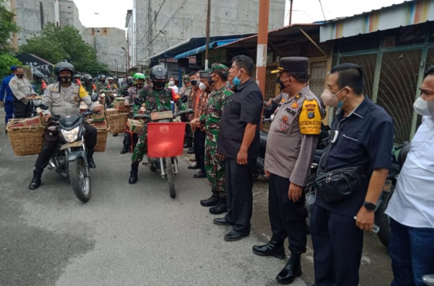 Yayasan Vihara Budi Agung bersama Kapolres dan Dandim 02/09 LB Bagikan Baksos ke Warga Kurang Mampu