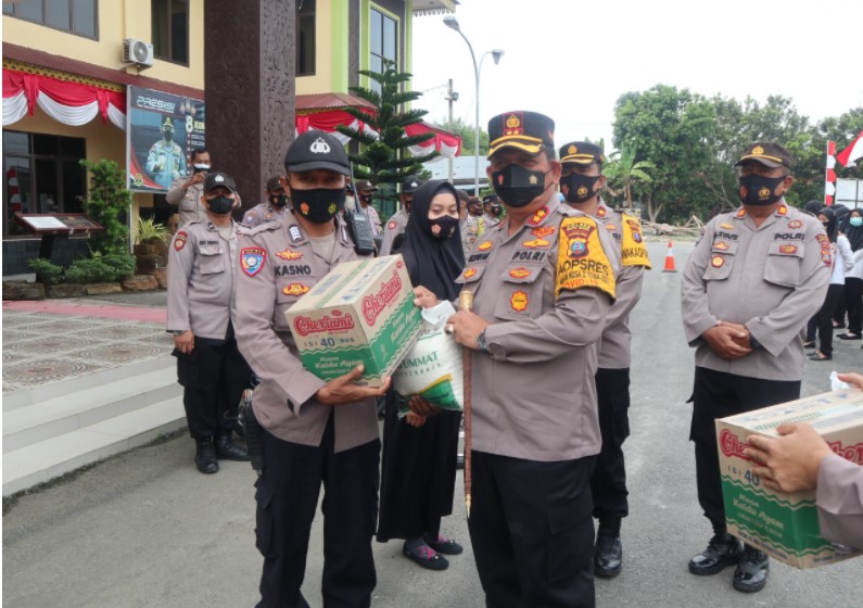 Kapolres Batubara Motivasi Bhabinkamtibmas dan PHL Berikan Pelayanan Terbaik Untuk Masyarakat