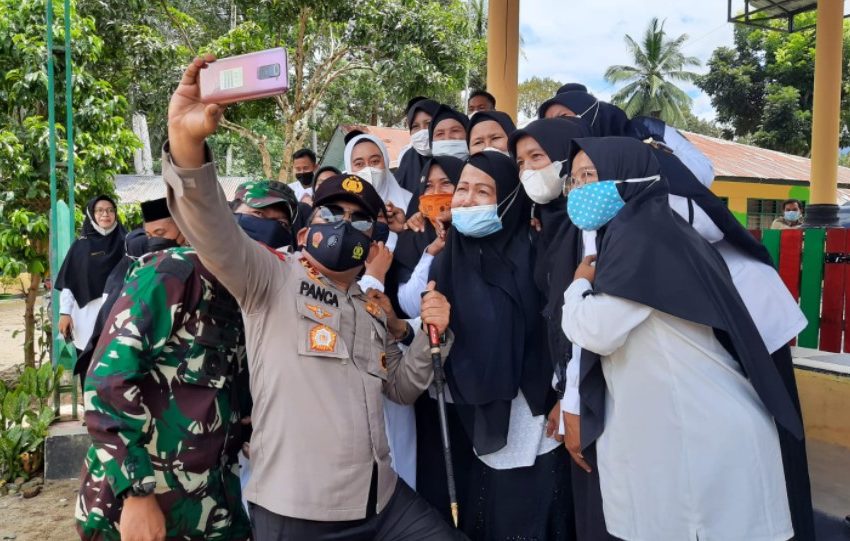  Tinjau Vaksinasi Hingga ke Madina, Kapolda Sumut Ucapkan Terimakasih untuk Masyarakat