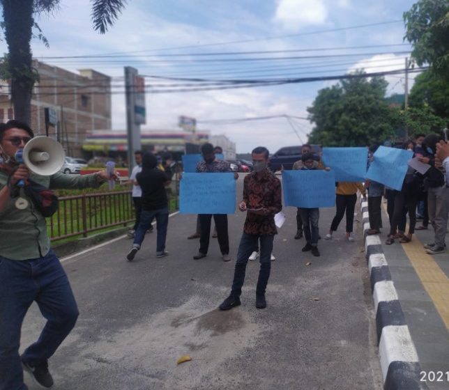  IMPAS Sumut Unjuk Rasa di Polda Sumut, Minta Galian C Tak Berizin Ditindak