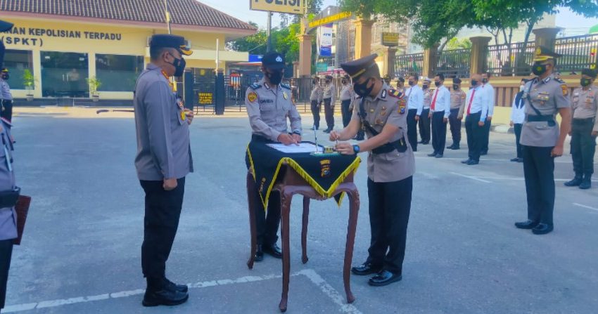  Kapolresta Pekanbaru Pimpin Upacara Serah Terima Jabatan Kapolsek Rumbai Pesisir