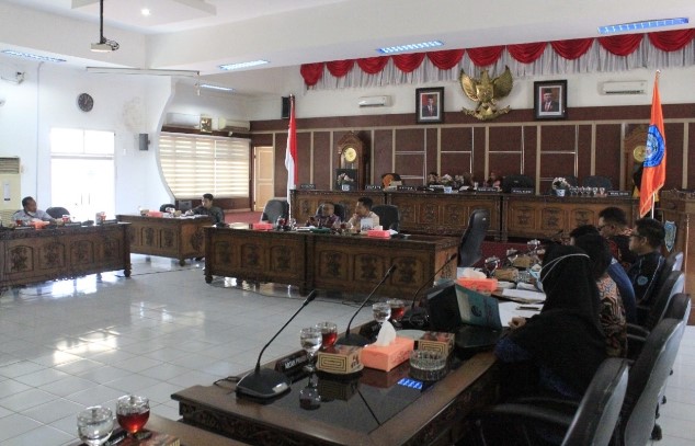  DPRD dan Diskominfo Labuhanbatu Gelar Rapat Ranperda Retribusi Menara Telekomunikasi