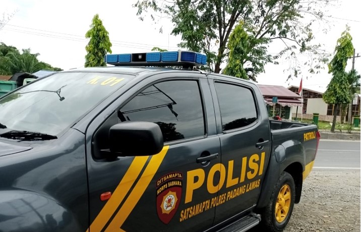  Kasat Shabara Kawal Penjemputan Vaksin Covid-19 dari Medan Menuju Polres Palas