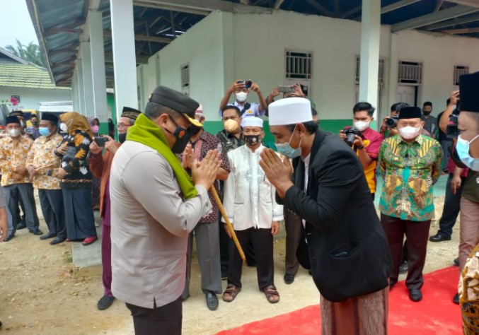  Peringati Hari Santri Nasional ke-4 di Ponpes Hidayatul Salafiyah, Polda Riau Gelar Vaksinasi Serentak